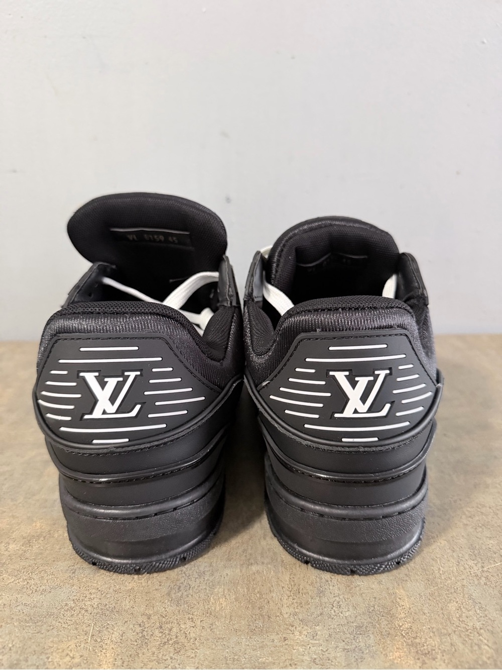 Louis Vuitton Black Men’s Low-Top Sneakers with White Laces - Picture 2 of 7